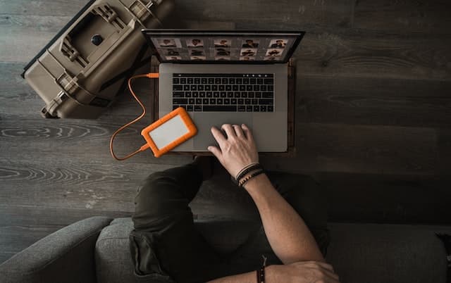 Youtube to MP4 and MP3 Downloader